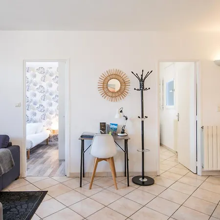 Appartement La Citadine Balcon, Terrasse, Fibre, Centre-ville Millau